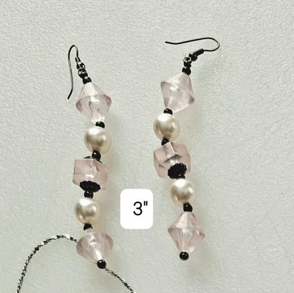 Bundle of Jewelry Earrings Bracelet Ring - Picture 5 of 8